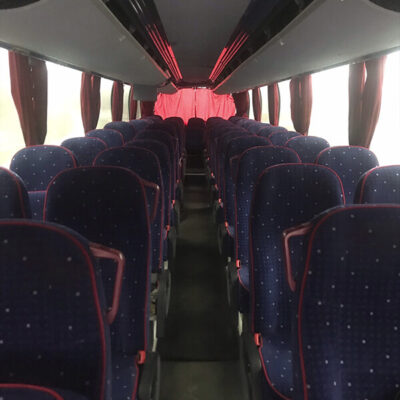 автобус-neoplan-салон-спереди